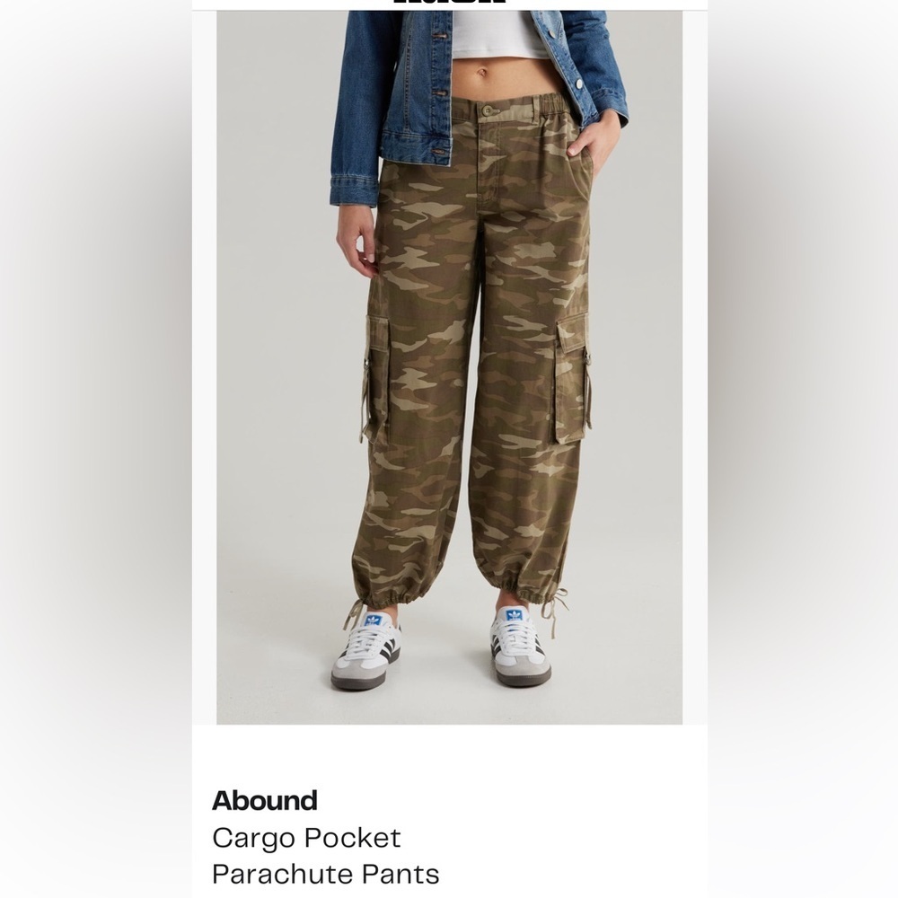 Abound Olive Green Cargo Pants Women’s Size M Utility Streetwear Y2K Trend